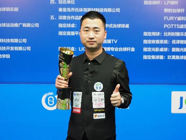 在激烈竞争 在激烈竞争