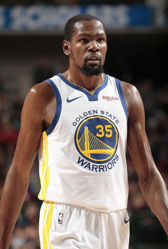 东在足球领 东在足球领